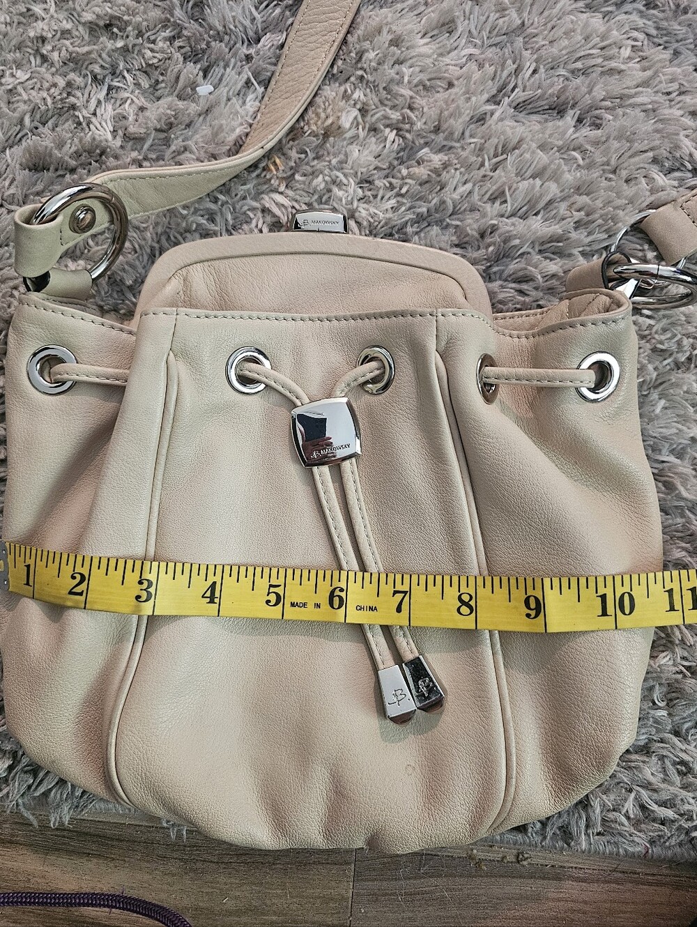 B. McKowsky Cream Drawstring Bucket Shoulder Bag - Picture 11 of 12